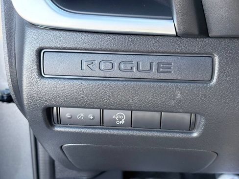 Used 2026 Nissan Rogue S FWD image 21
