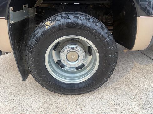 Used 2011 Ford F350 King Ranch w/ King Ranch w/Chrome Pkg image 16