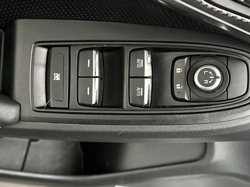 Used 2023 Subaru Crosstrek 2.5i Limited image 18