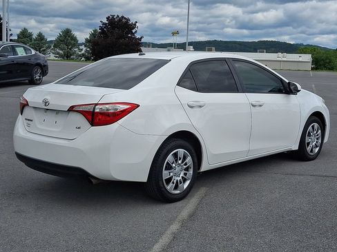 Used 2016 Toyota Corolla LE FWD image 9