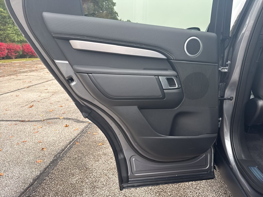 Used 2026 Land Rover Discovery Limited Edition AWD/4WD image 15