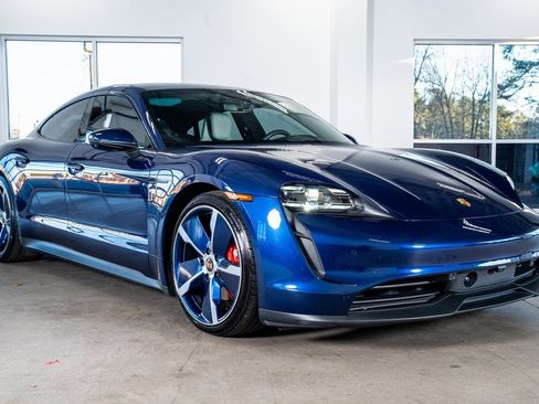 Used 2021 Porsche Taycan 4S image 4