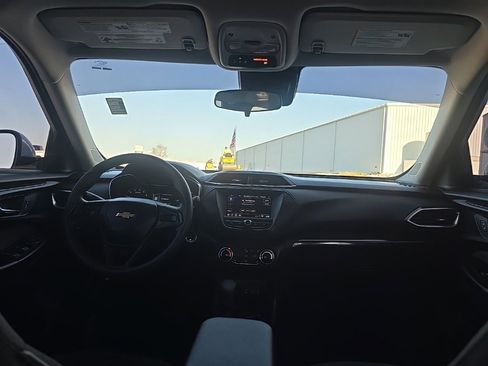 Used 2023 Chevrolet TrailBlazer LT image 23
