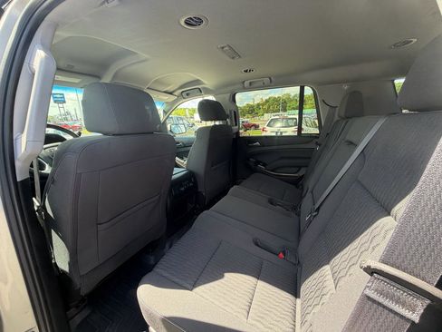 Used 2017 GMC Yukon SLE w/ SLE Value Package AWD/4WD image 28