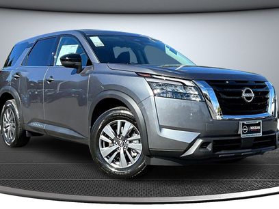 New 2025 Nissan Pathfinder S
