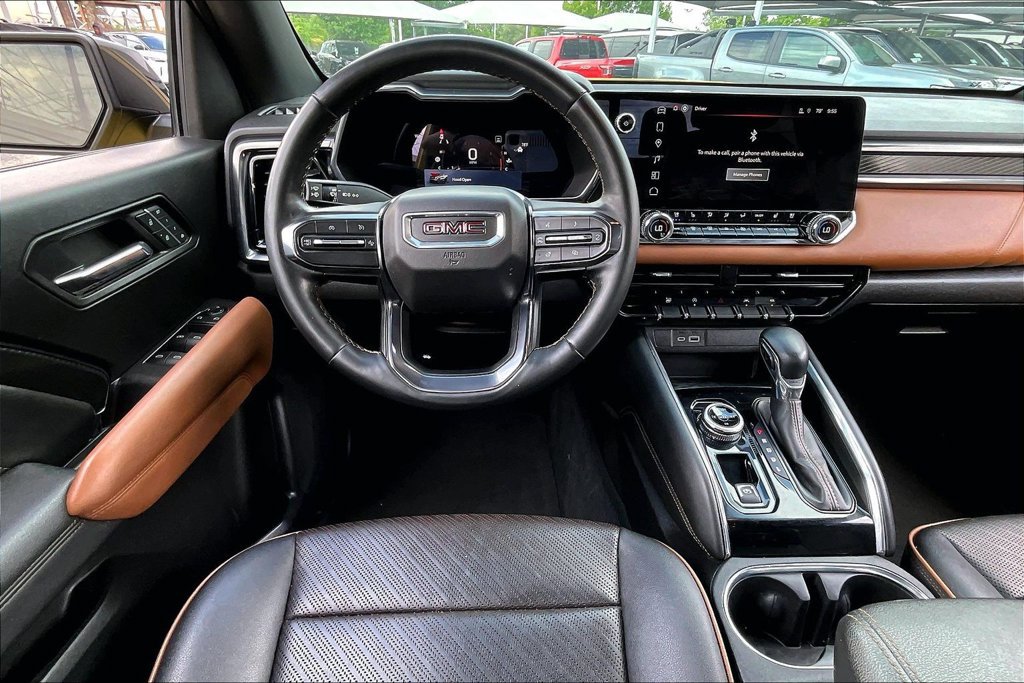 Used 2023 GMC Canyon AT4 w/ AT4 Premium Package AWD/4WD image 7