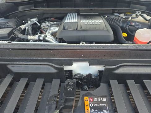 Used 2024 GMC Sierra 1500 Elevation image 2