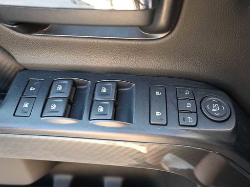 Used 2018 GMC Sierra 2500 SLT w/ All Terrain HD Package AWD/4WD image 27