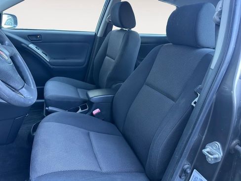 Used 2007 Pontiac Vibe w/ Preferred Package image 10