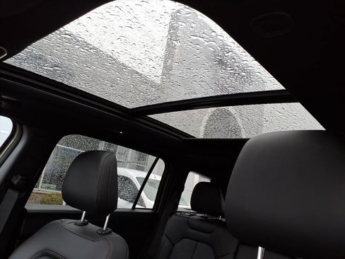 New 2026 Jeep Cherokee Overland image 12