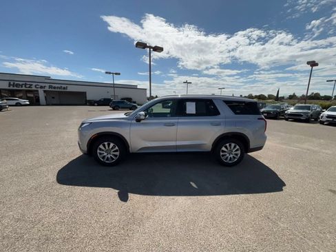 Used 2025 Hyundai Palisade SEL FWD image 8