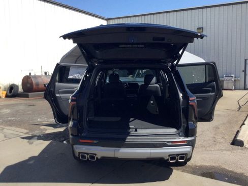 New 2025 Chevrolet Traverse LT w/ Enhanced Driving Package image 21