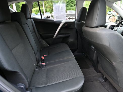 Used 2017 Toyota RAV4 LE w/ Carpet Mat Package AWD/4WD image 14