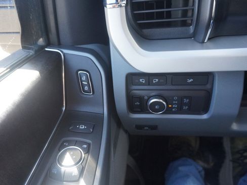 Used 2024 Ford F350 XLT w/ XLT Premium Package AWD/4WD image 15