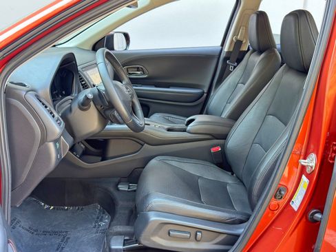 Used 2019 Honda HR-V Touring image 16