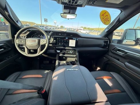 Used 2024 GMC Sierra 2500 AT4 w/ AT4 Premium Plus Package image 15