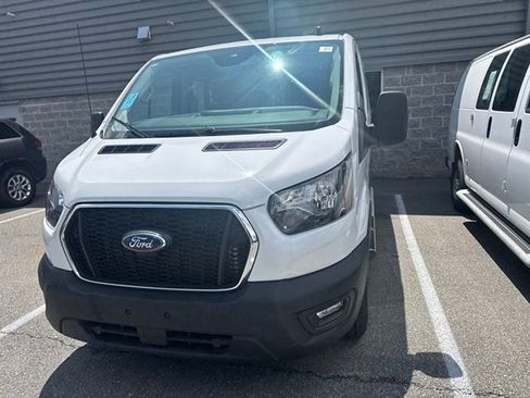 Used 2025 Ford Transit 250 Low Roof w/ Exterior Upgrade Package RWD image 5