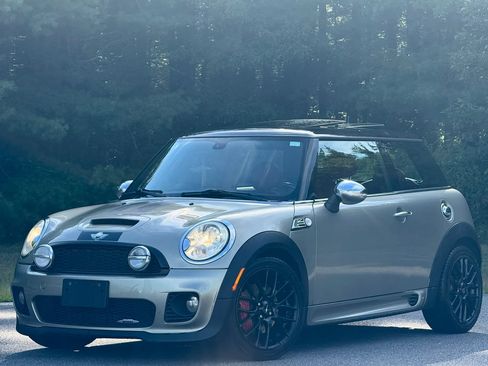 Used 2009 MINI Cooper John Cooper Works FWD image 1