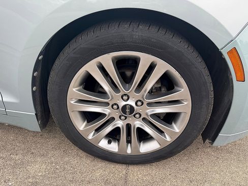 Used 2013 Lincoln MKZ Hybrid FWD image 4