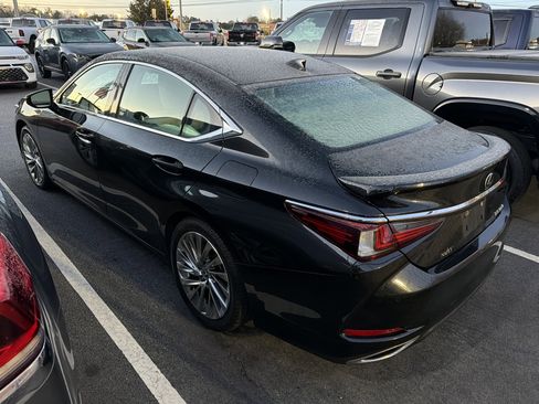 Used 2023 Lexus ES 350 Ultra Luxury image 7