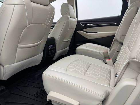 Used 2022 Buick Enclave Avenir w/ Avenir Technology Package AWD/4WD image 49
