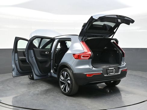 Used 2023 Volvo XC40 B5 Ultimate w/ Protection Package Premier AWD/4WD image 46