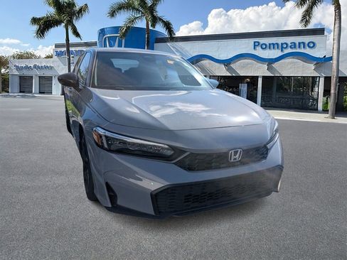 Used 2025 Honda Civic Sport image 2