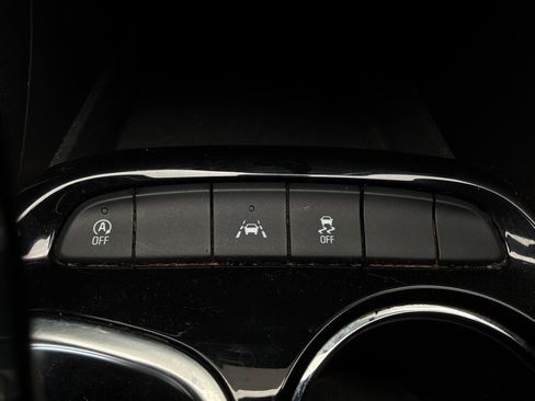 Used 2025 Buick Encore GX Preferred FWD image 23