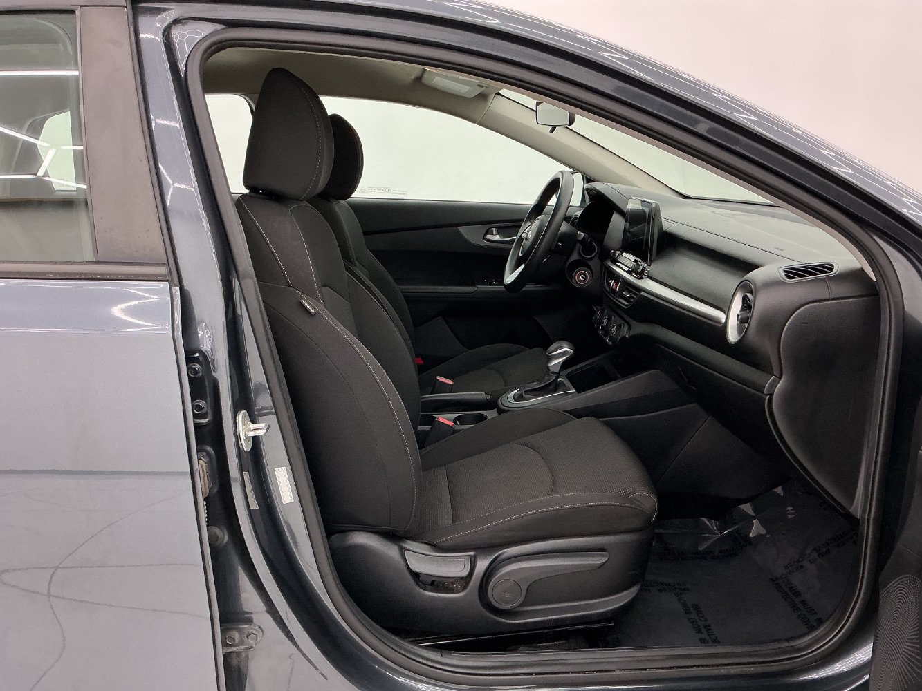 Used 2020 Kia Forte LXS FWD image 15