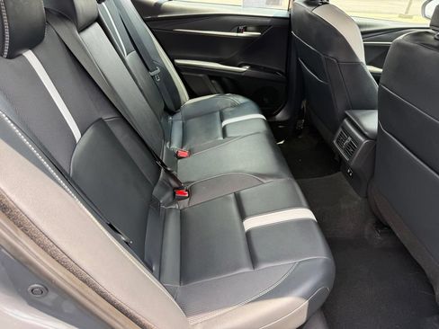 Used 2025 Toyota Camry SE FWD image 13