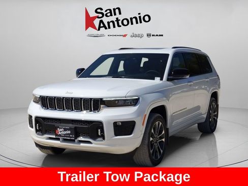 New 2025 Jeep Grand Cherokee L Overland w/ Trailer Tow Package AWD/4WD image 4