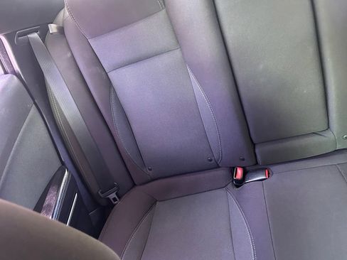 Used 2017 Dodge Charger SE RWD image 12