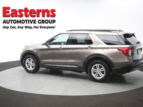 Used 2021 Ford Explorer XLT w/ Equipment Group 202A AWD/4WD image 62