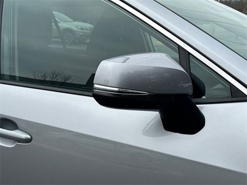 Used 2025 Toyota RAV4 XLE image 9