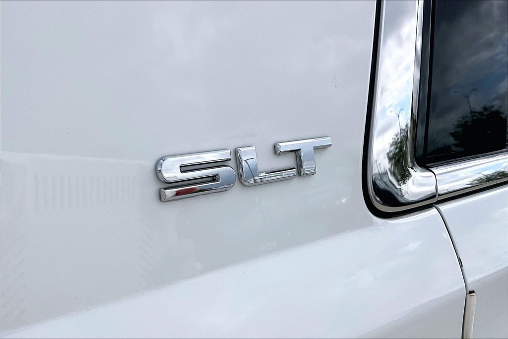 Used 2017 GMC Yukon SLT w/ Premium Edition RWD image 38