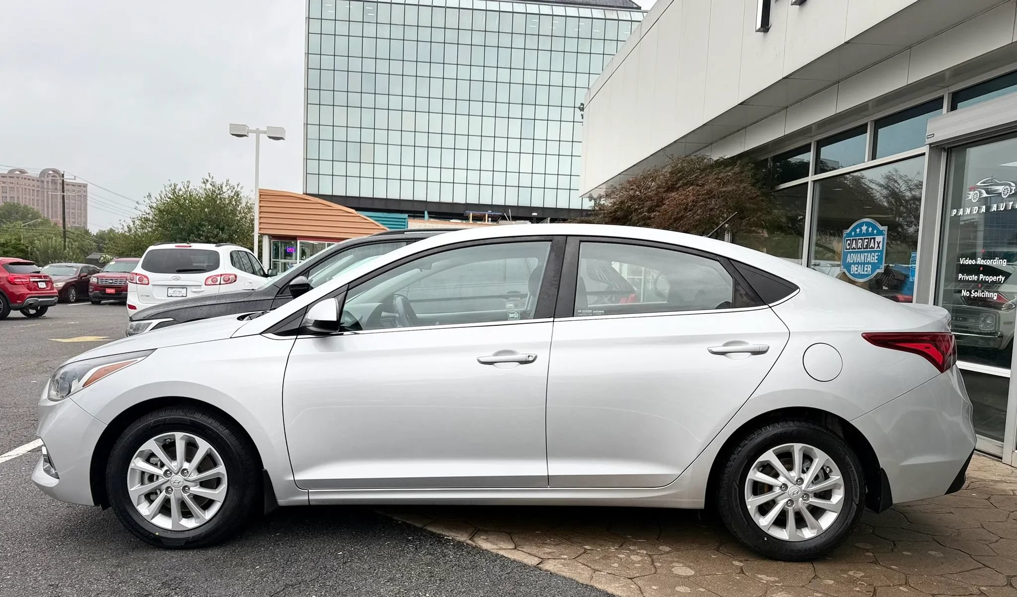 Used 2020 Hyundai Accent SEL FWD image 4
