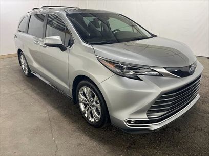 Certified 2024 Toyota Sienna Platinum