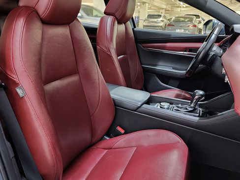 Used 2022 MAZDA MAZDA3 s image 24