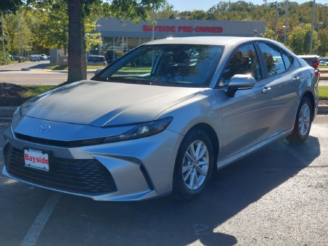 Used 2025 Toyota Camry LE FWD image 7
