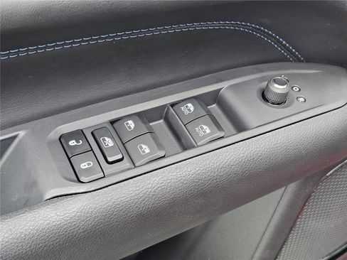 New 2026 Jeep Compass Latitude AWD/4WD image 15