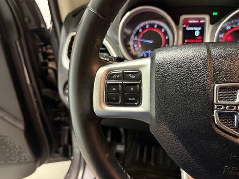 Used 2018 Dodge Journey SE w/ Connectivity Group FWD image 14
