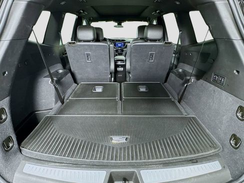 Used 2020 Cadillac XT6 Premium Luxury w/ LPO, Floor Liner Package image 28