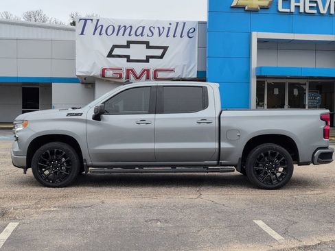 Used 2023 Chevrolet Silverado 1500 RST image 2