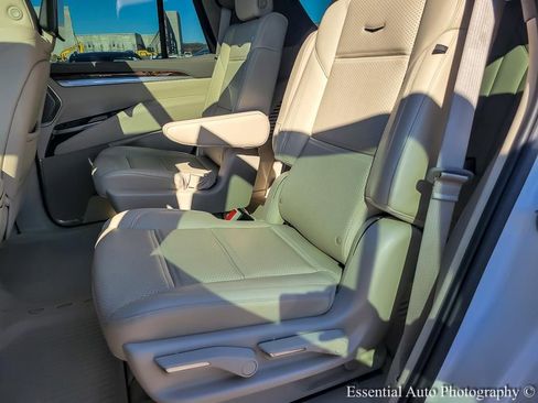 Used 2025 Cadillac Escalade Sport Platinum AWD/4WD image 15