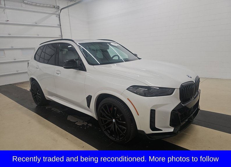 Used 2025 BMW X5 xDrive40i w/ M Sport Package AWD/4WD image 1