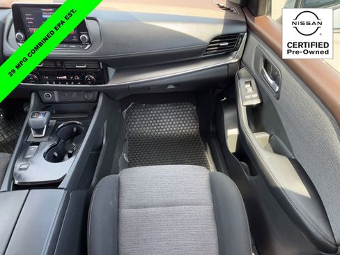 Certified 2021 Nissan Rogue SV FWD image 15