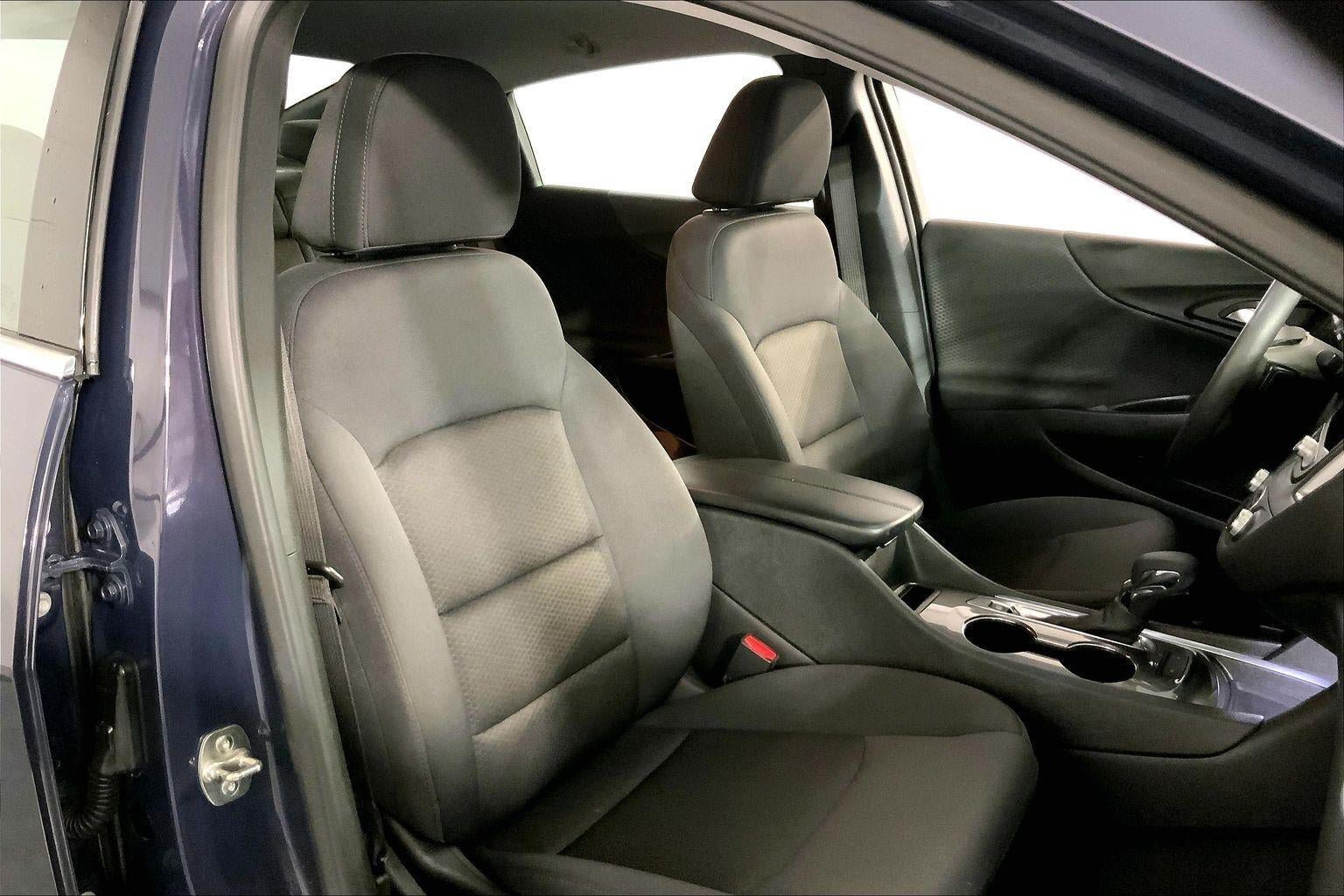 Used 2025 Chevrolet Malibu LT FWD image 7
