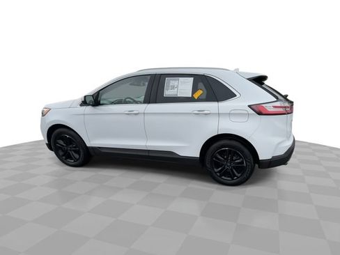 Used 2019 Ford Edge SEL w/ Cold Weather Package image 5