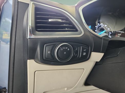 Used 2019 Ford Edge Titanium w/ Cold Weather Package AWD/4WD image 13