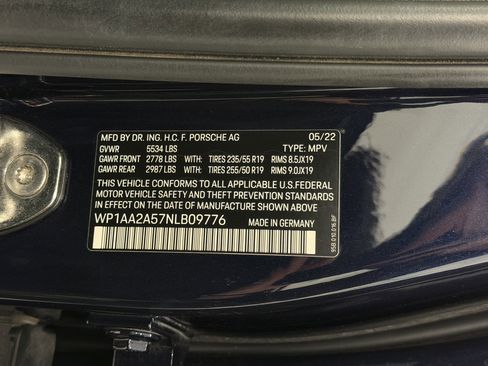 Certified 2022 Porsche Macan image 57